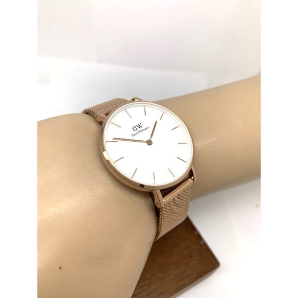 Daniel Wellington Women's Watch DW00100163 White Dial 32mm Rose Gold Mesh Strap - Picture 6 of 14